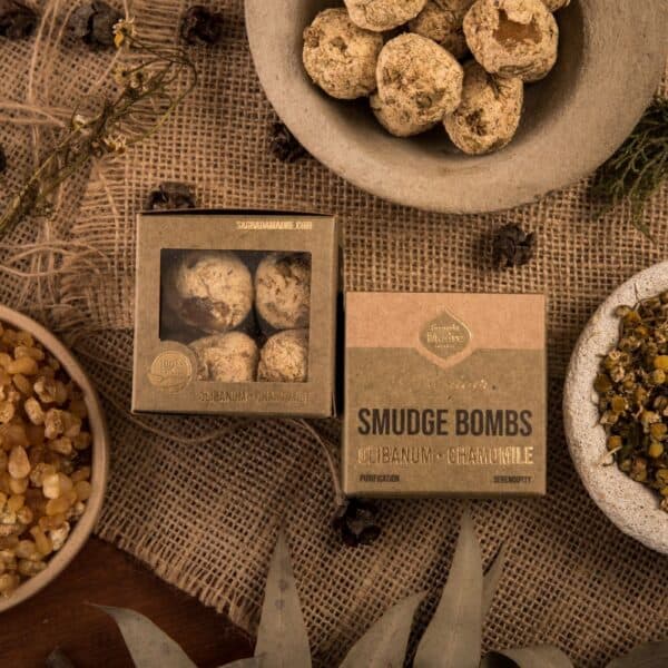 Smudge bomb - Olibanum and Chamomile