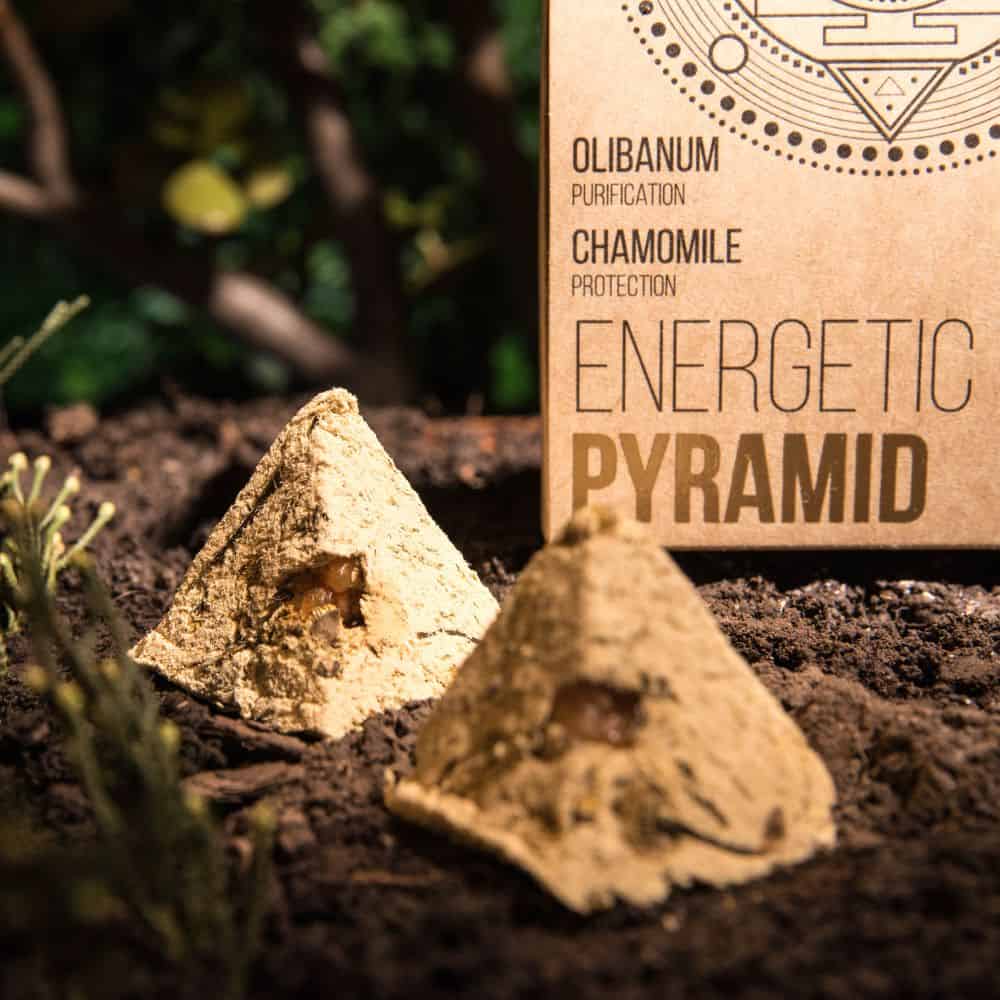 Energetic pyramid – Olibanum and Chamomile